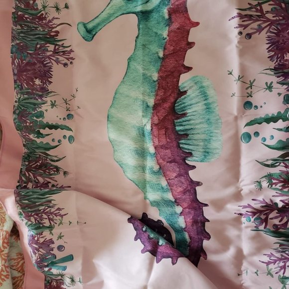 🐠🤍Pink seahorse soft beach towel🤍🐠 - Picture 2 of 6